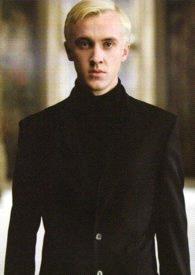 霍格沃兹:从获得老魔杖开始开后宫的马尔福少爷